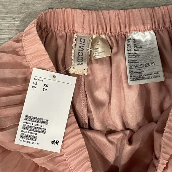H&M Pink Skirt Size XS - Picture 2 of 5